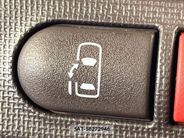 Toyota PORTE 2015-04 8101214-3