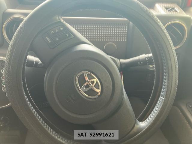 Toyota PORTE 2015-09 8101216-17