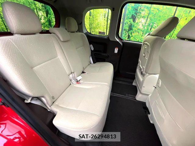 Toyota PORTE 2016-09 8131904-8