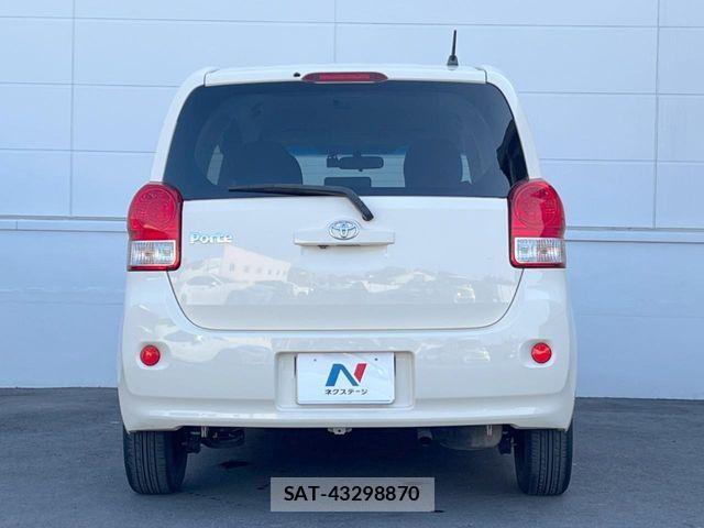 Toyota PORTE 2016-03 8131906-13