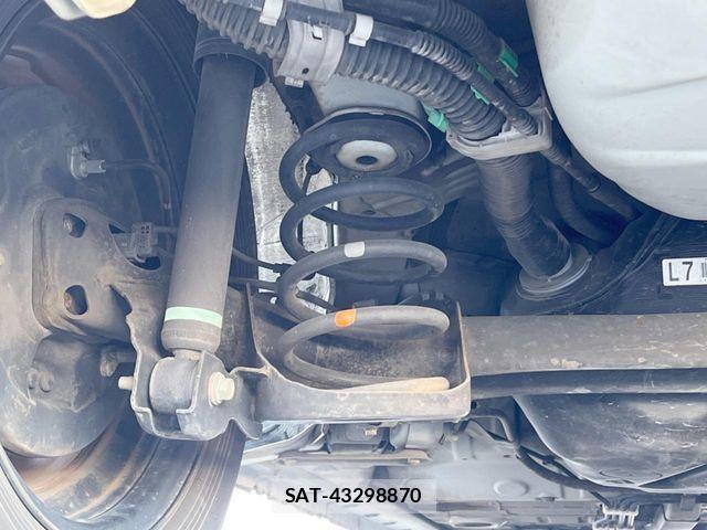 Toyota PORTE 2016-03 8131906-18