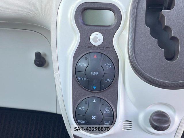 Toyota PORTE 2016-03 8131906-5