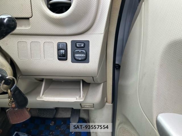Toyota PORTE 2009-03 8146419-9