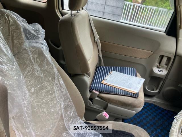 Toyota PORTE 2009-03 8146419-8