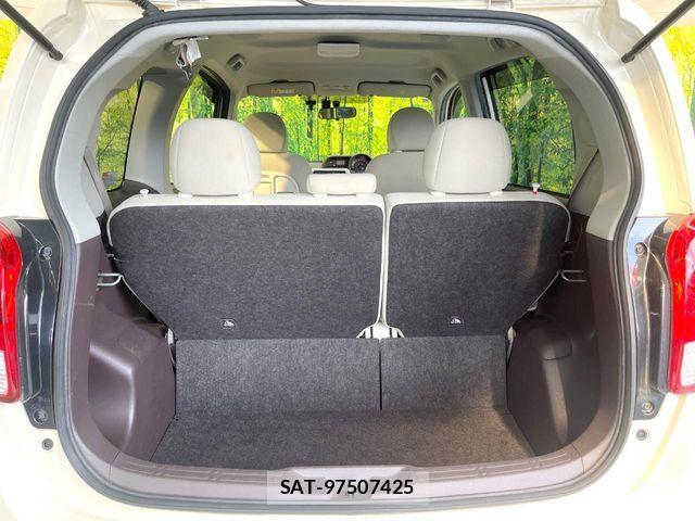 Toyota PORTE 2016-04 8209552-9