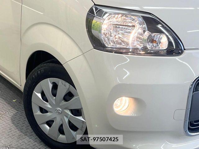 Toyota PORTE 2016-04 8209552-11