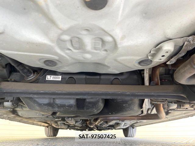 Toyota PORTE 2016-04 8209552-18