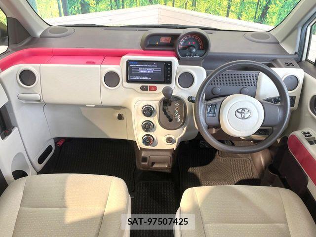 Toyota PORTE 2016-04 8209552-1
