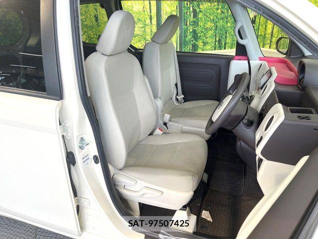 Toyota PORTE 2016-04 8209552-7