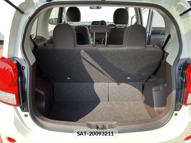 Toyota PORTE 2017-06 8209544-12