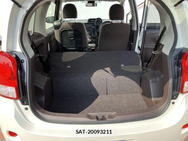 Toyota PORTE 2017-06 8209544-13