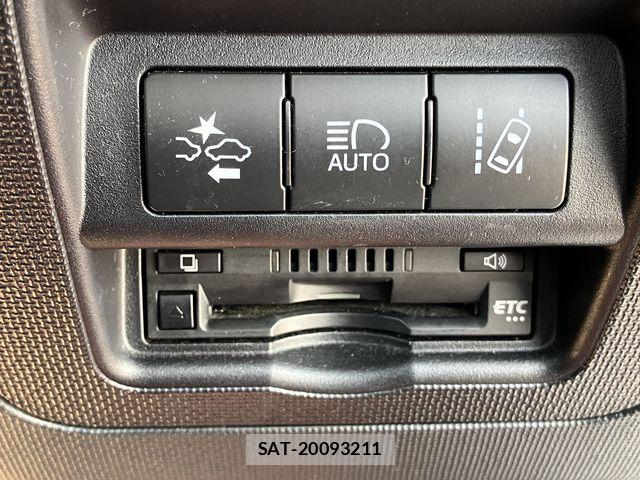Toyota PORTE 2017-06 8209544-23