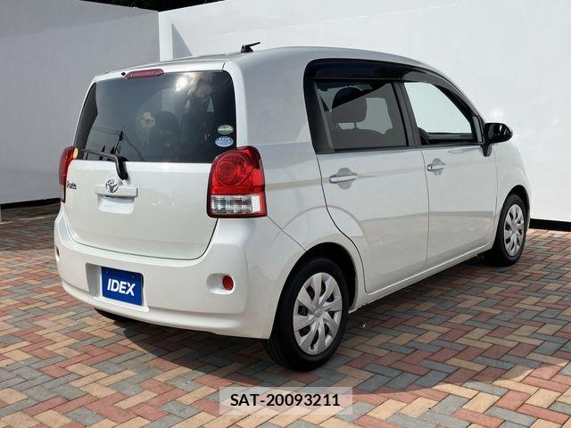 Toyota PORTE 2017-06 8209544-2