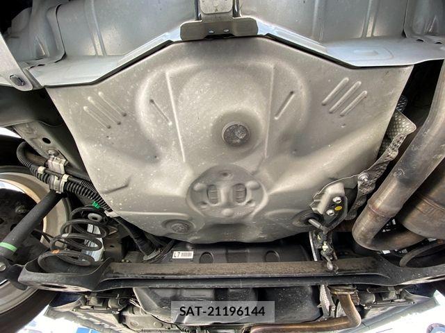 Toyota PORTE 2016-11 8209551-25