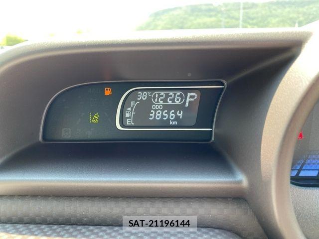 Toyota PORTE 2016-11 8209551-29