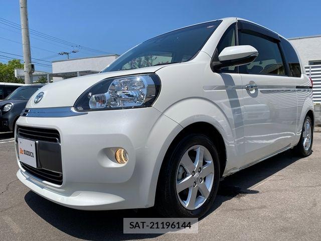 Toyota PORTE 2016-11 8209551-3