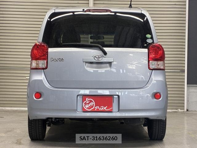 Toyota PORTE 2012-10 8209554-11