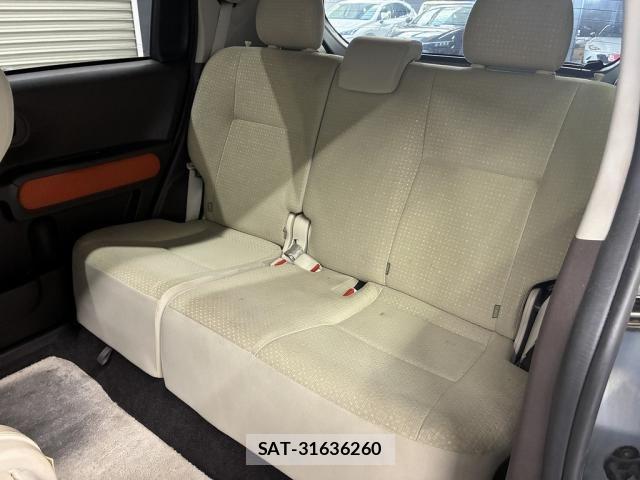 Toyota PORTE 2012-10 8209554-18