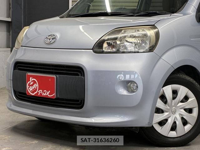Toyota PORTE 2012-10 8209554-3