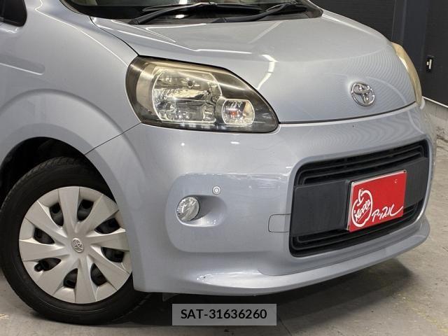 Toyota PORTE 2012-10 8209554-5