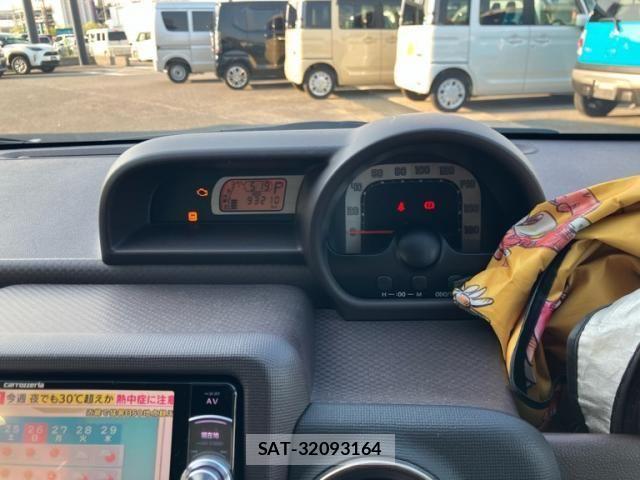 Toyota PORTE 2012-09 8209555-20