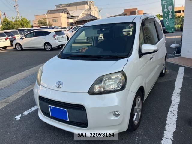 Toyota PORTE 2012-09 8209555-2