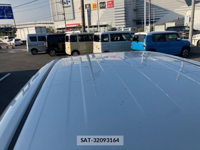 Toyota PORTE 2012-09 8209555-6