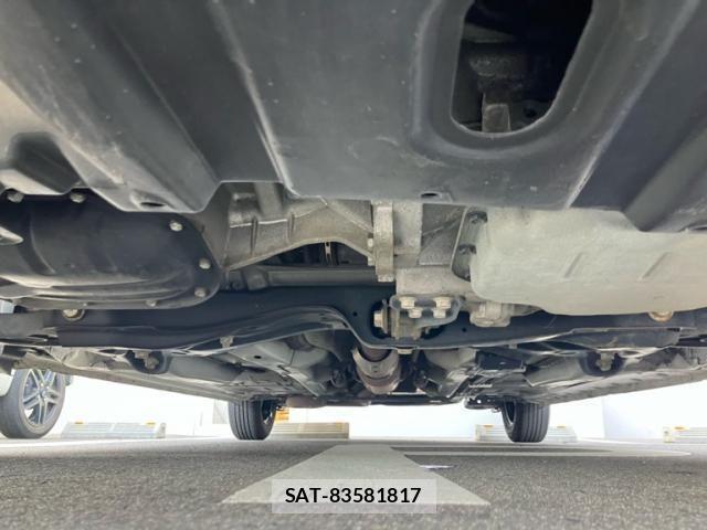 Toyota PORTE 2012-11 8231310-1