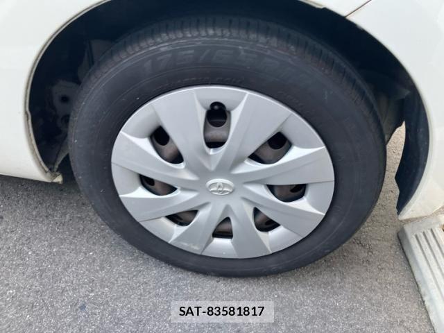 Toyota PORTE 2012-11 8231310-7
