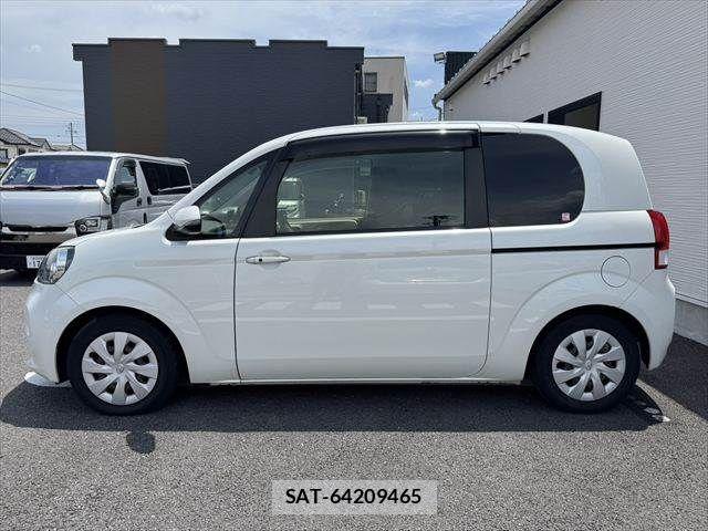 Toyota PORTE 2019-08 8246339-18