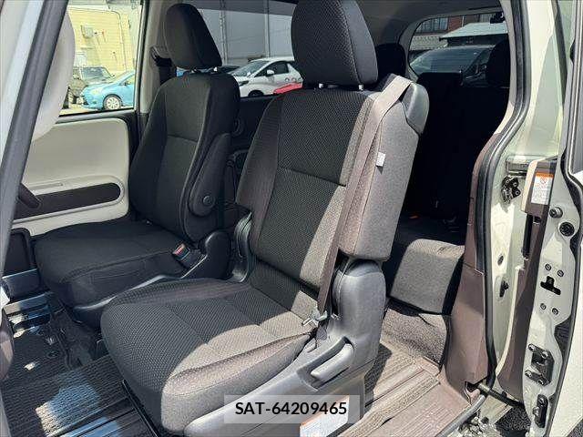Toyota PORTE 2019-08 8246339-24