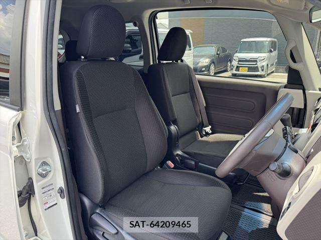 Toyota PORTE 2019-08 8246339-5