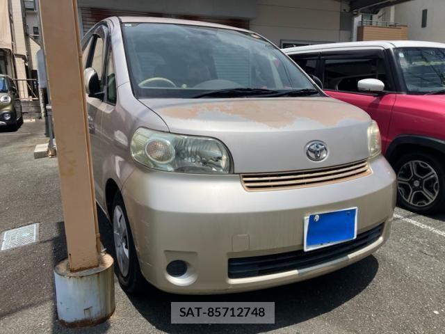 Toyota PORTE 2008-08 8246341-3