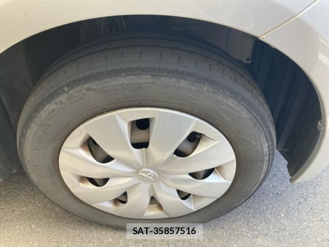 Toyota PORTE 2015-03 8246340-5