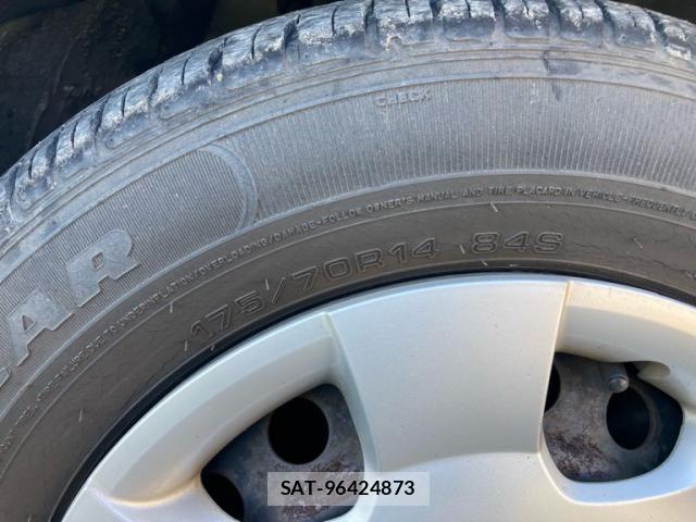 Toyota PORTE 2005-11 8337395-9