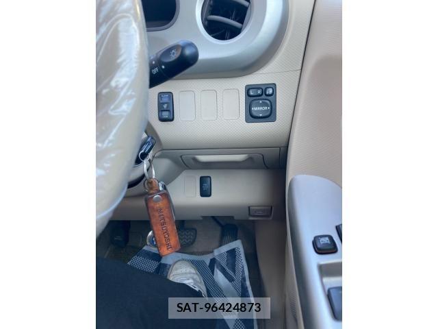 Toyota PORTE 2005-11 8337395-15