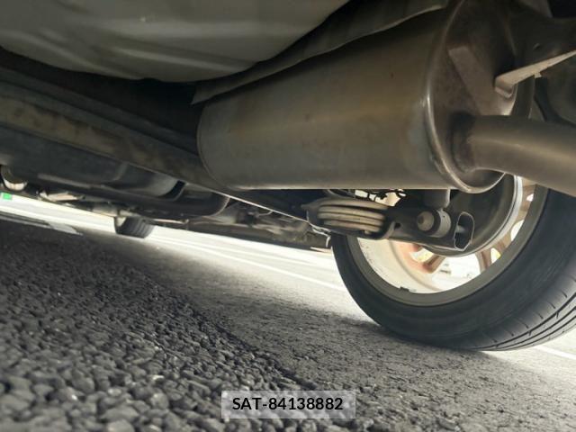 Toyota PORTE 2011-08 8337397-12