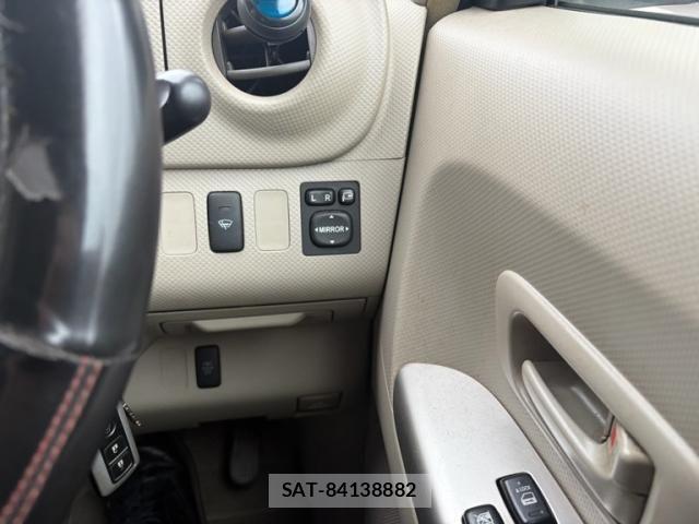 Toyota PORTE 2011-08 8337397-20