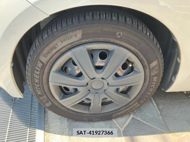 Toyota PORTE 2016-04 8337396-10
