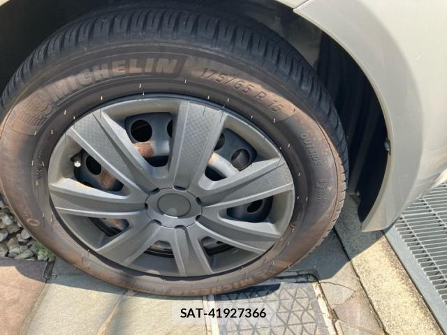 Toyota PORTE 2016-04 8337396-7
