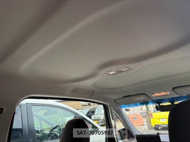 Toyota PORTE 2012-12 8368114-12