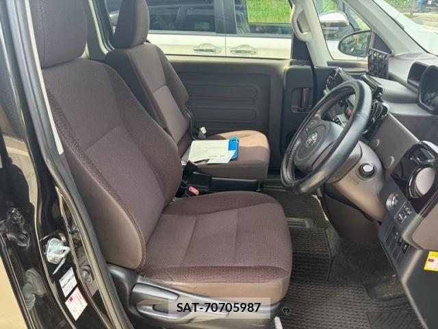 Toyota PORTE 2012-12 8368114-15