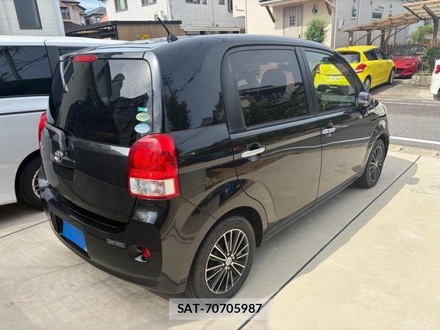 Toyota PORTE 2012-12 8368114-2