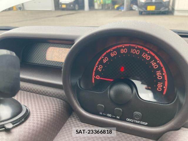 Toyota PORTE 2016-08 8368117-15