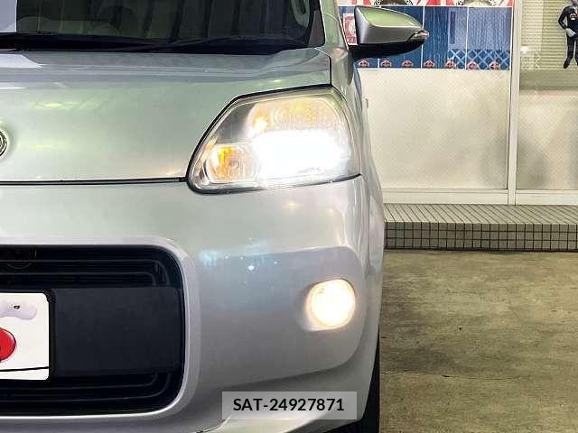 Toyota PORTE 2013-08 8368113-7