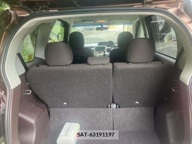 Toyota PORTE 2013-09 8368112-10
