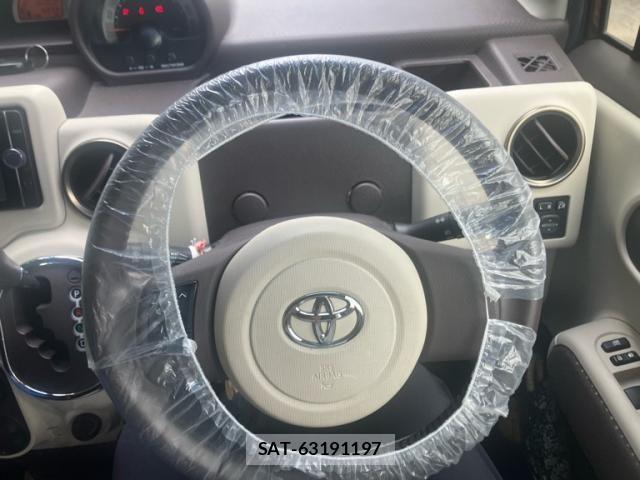 Toyota PORTE 2013-09 8368112-14