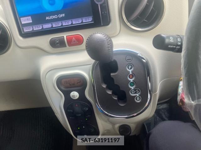 Toyota PORTE 2013-09 8368112-16