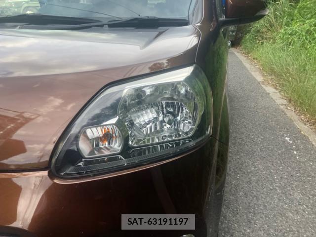 Toyota PORTE 2013-09 8368112-3