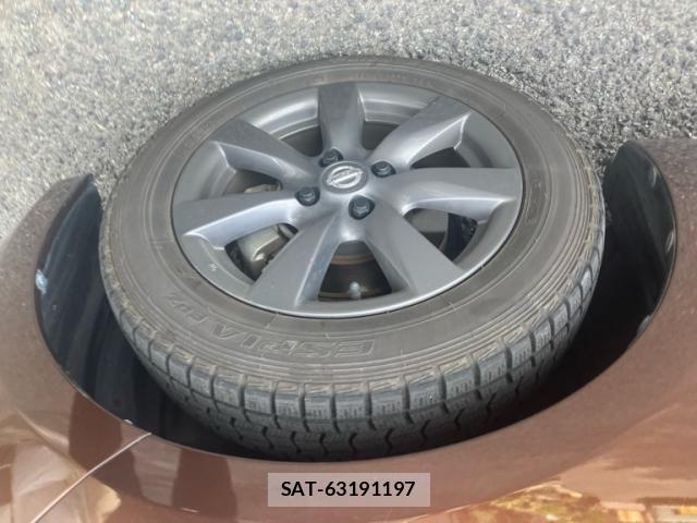 Toyota PORTE 2013-09 8368112-4